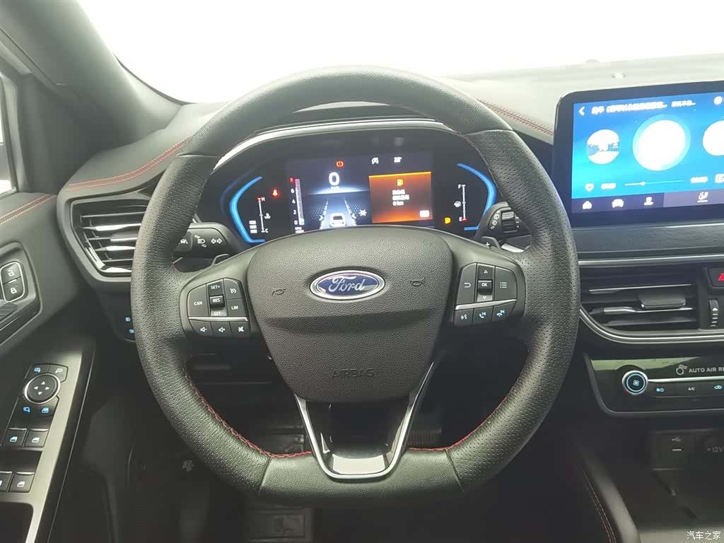 Ford Focus, 2021 11