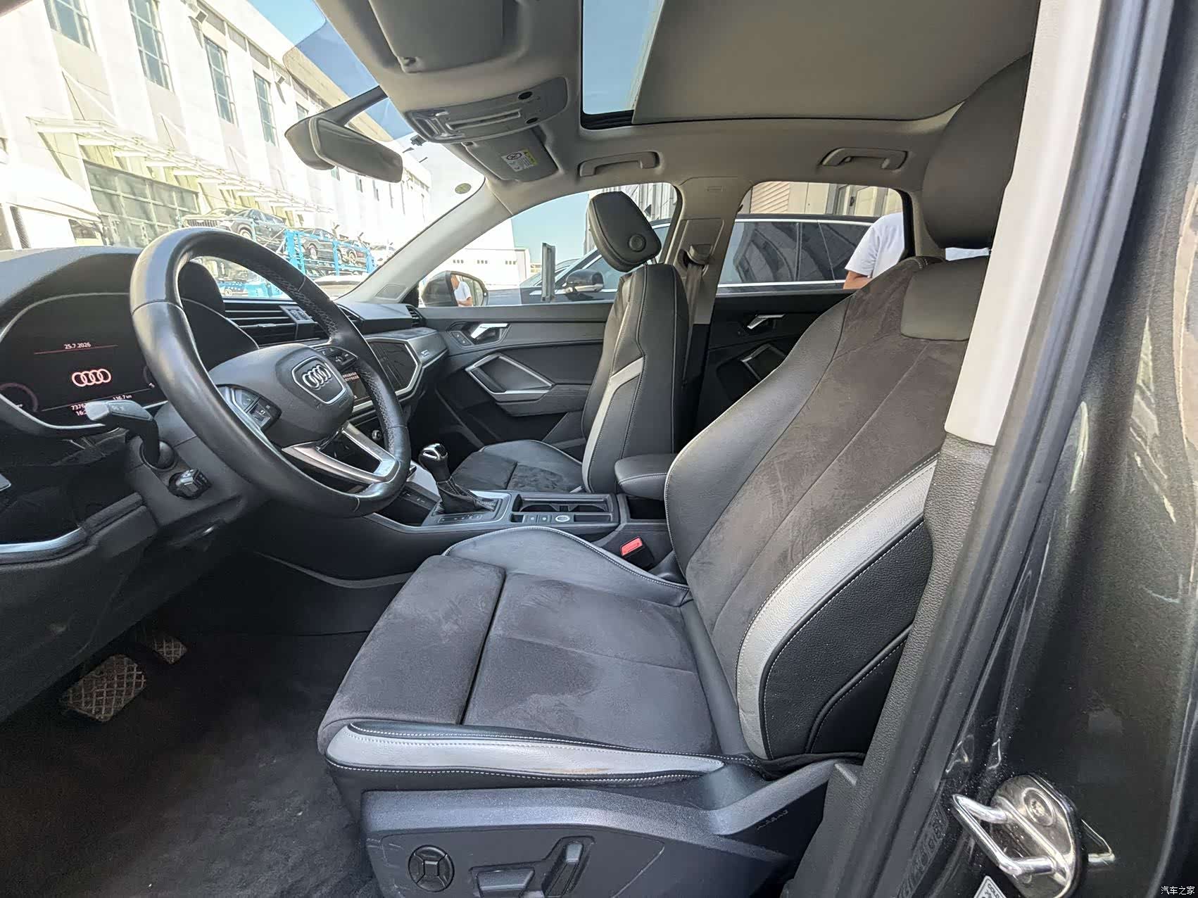 Audi Q3, 2023 9