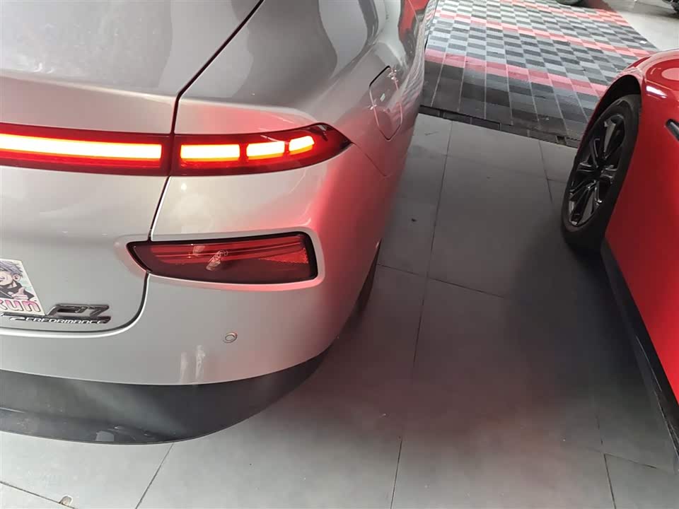 XPENG P7