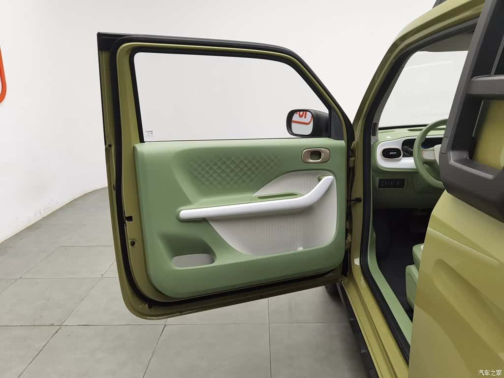 Geely Panda, 2025 8