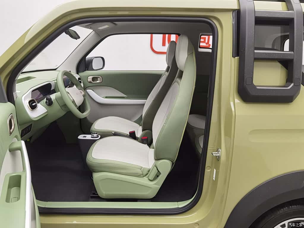 Geely Panda, 2025 10