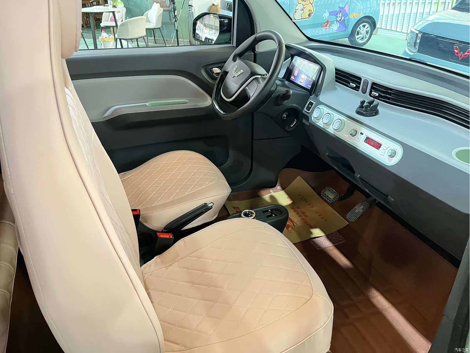 Wuling MINIEV, 2021 9