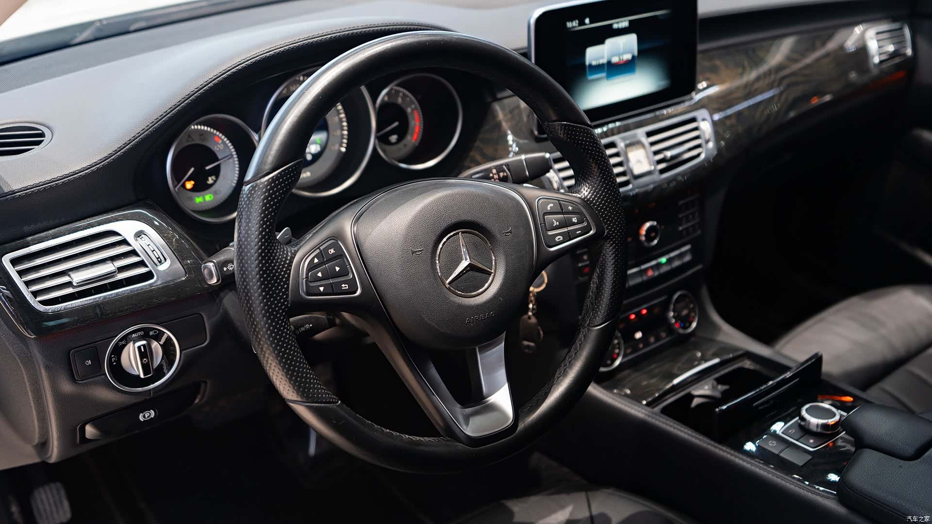 Mercedes-Benz CLS, 2017 8
