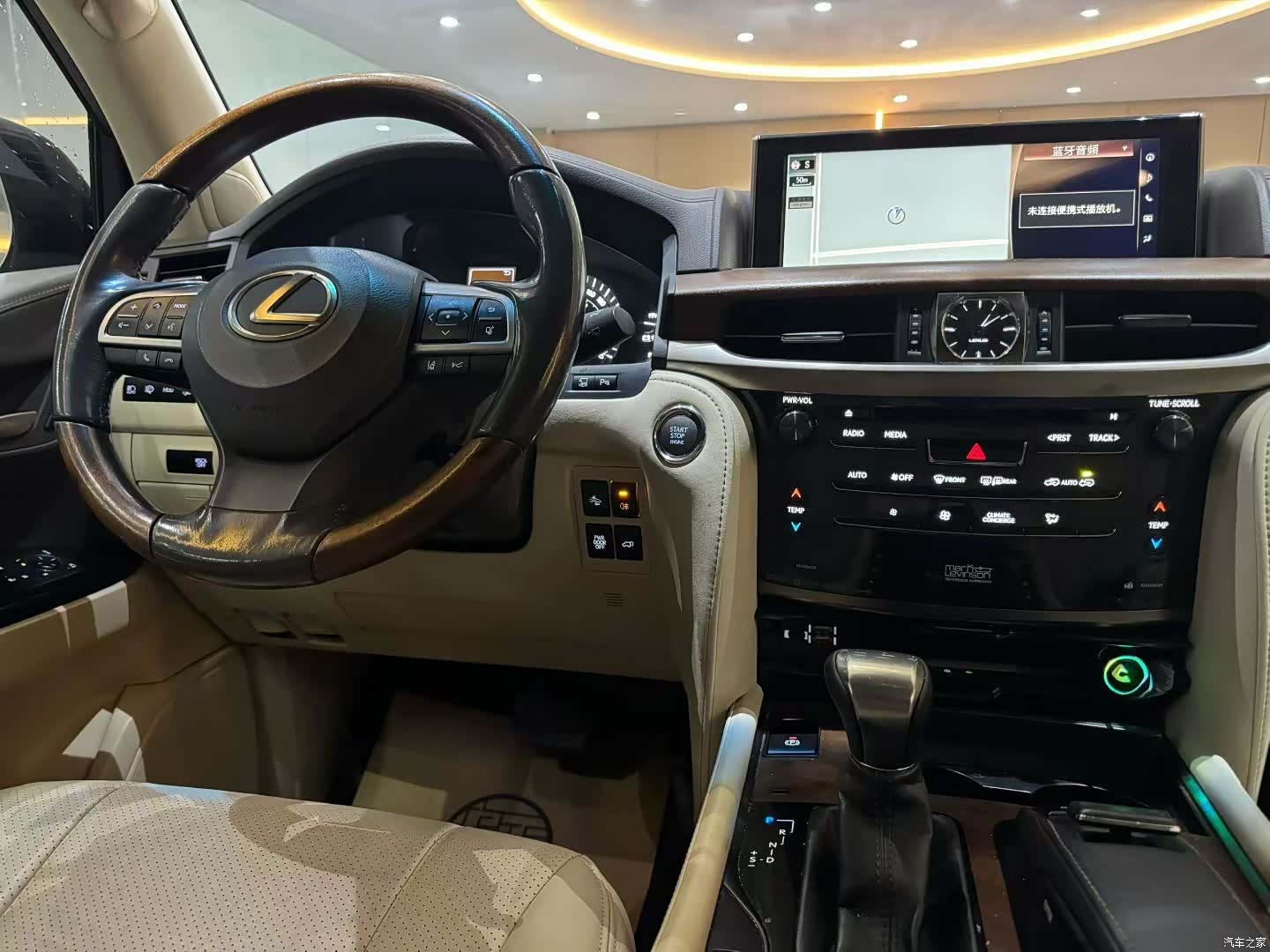 Lexus LX, 2017 4