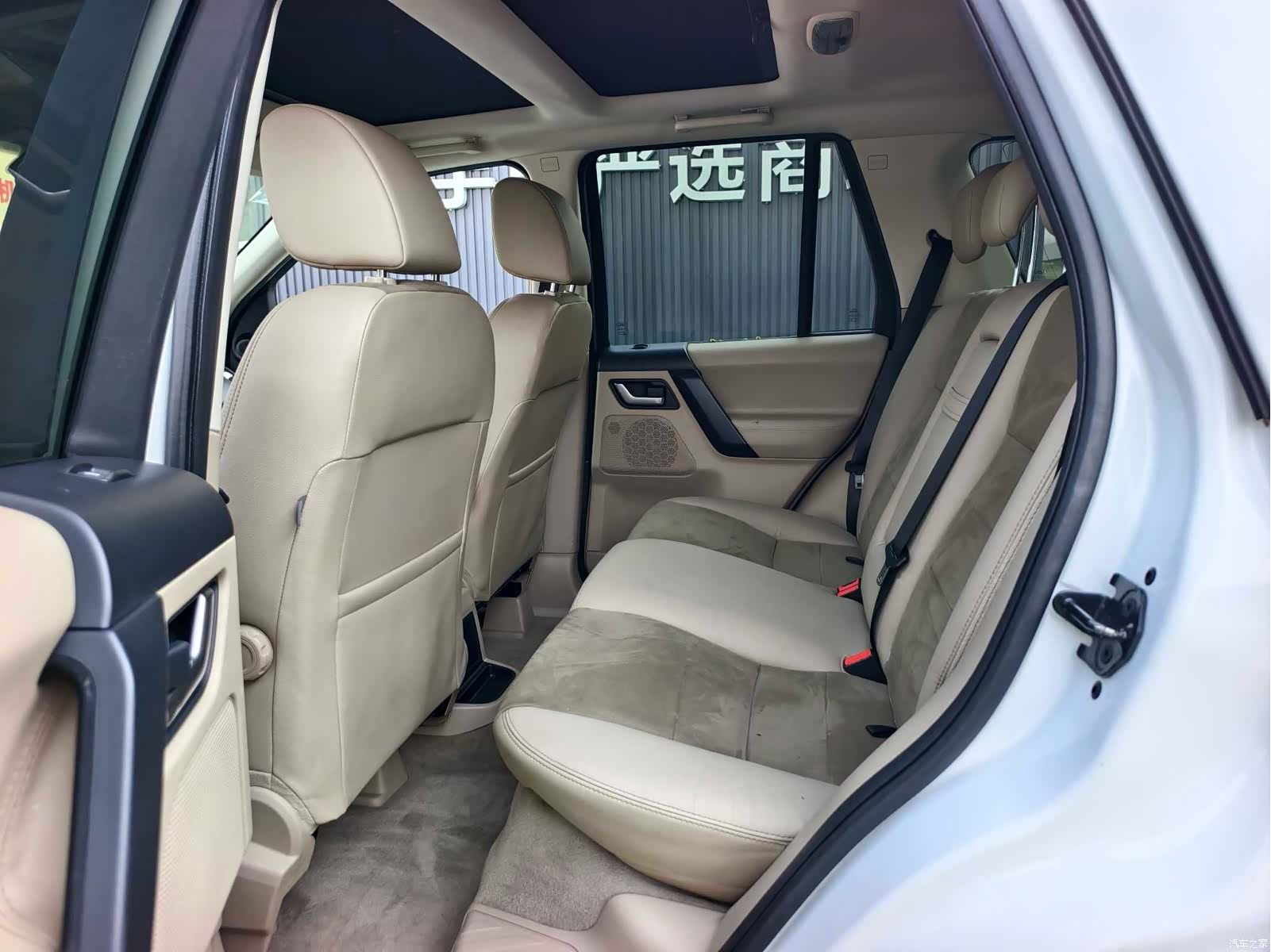 Land Rover Si4, 2012 9