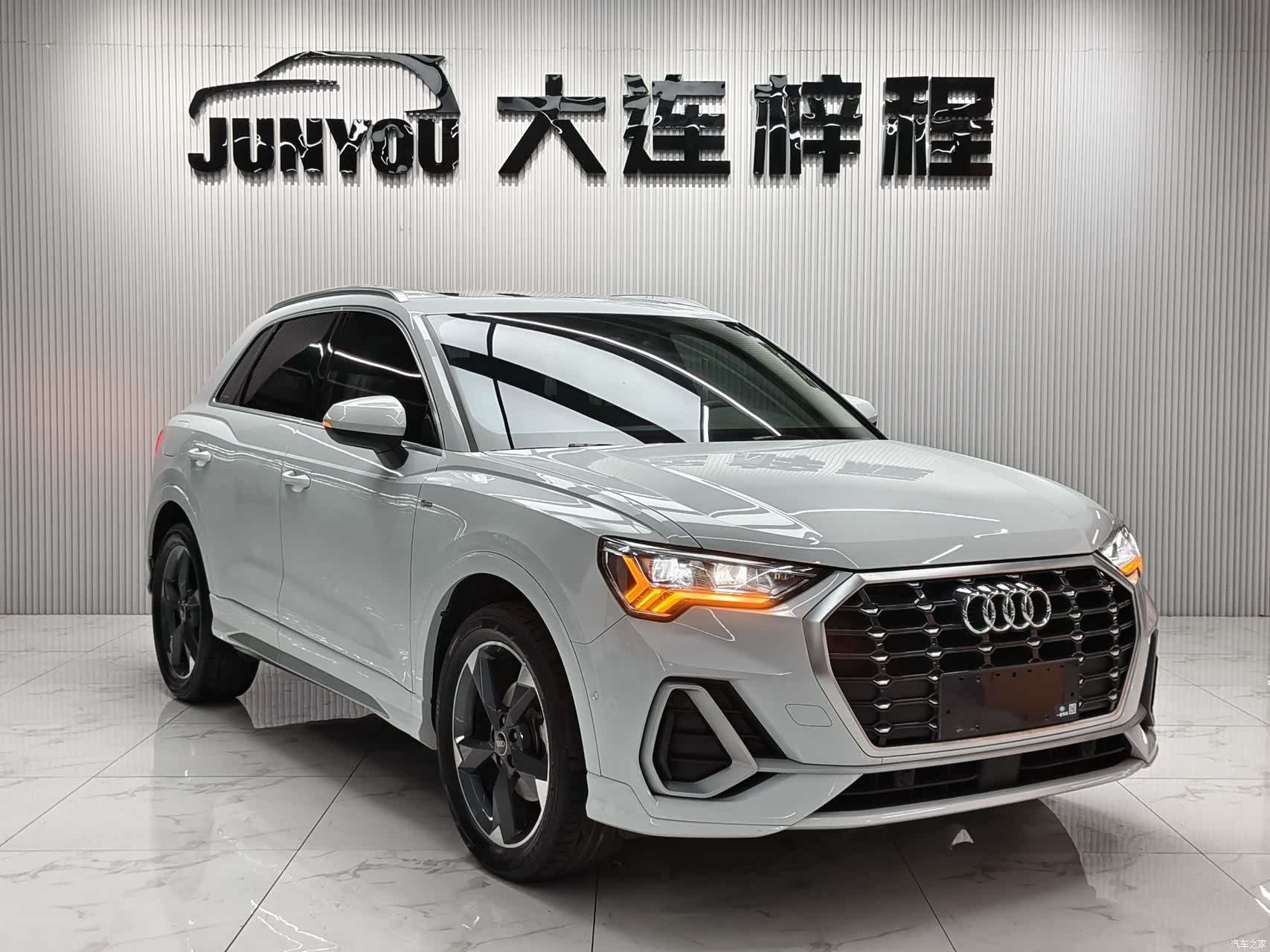 Audi Q3, 2022 3