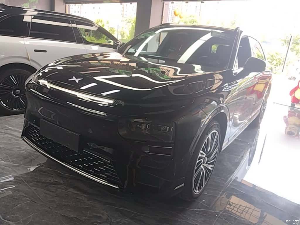 Xpeng G9, 2023 1
