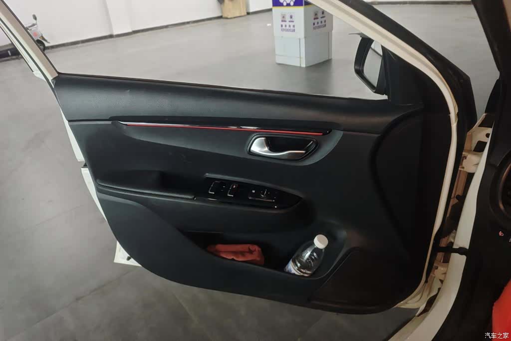 Kia KX, 2018 7