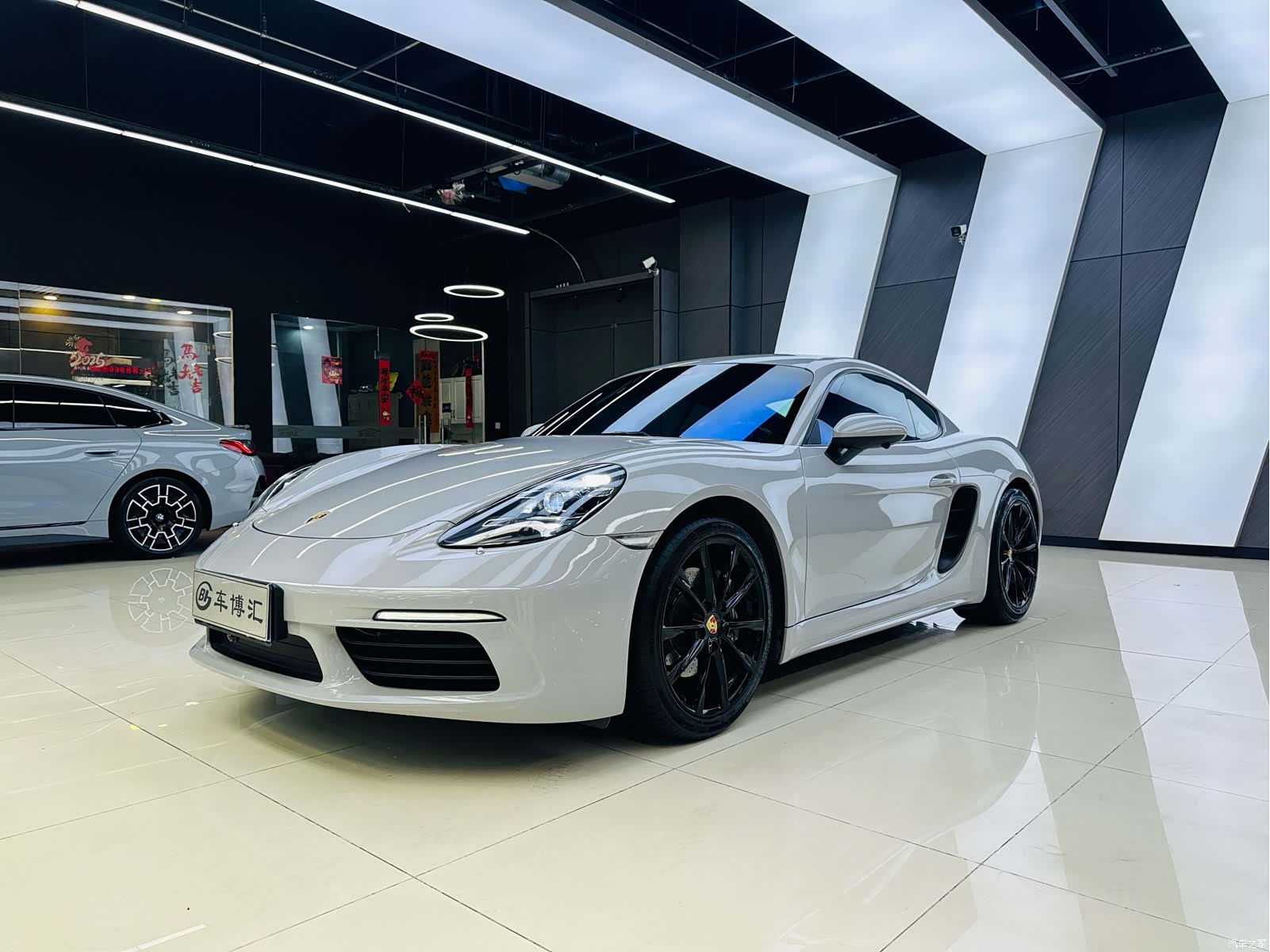 Porsche Cayman, 2017 1