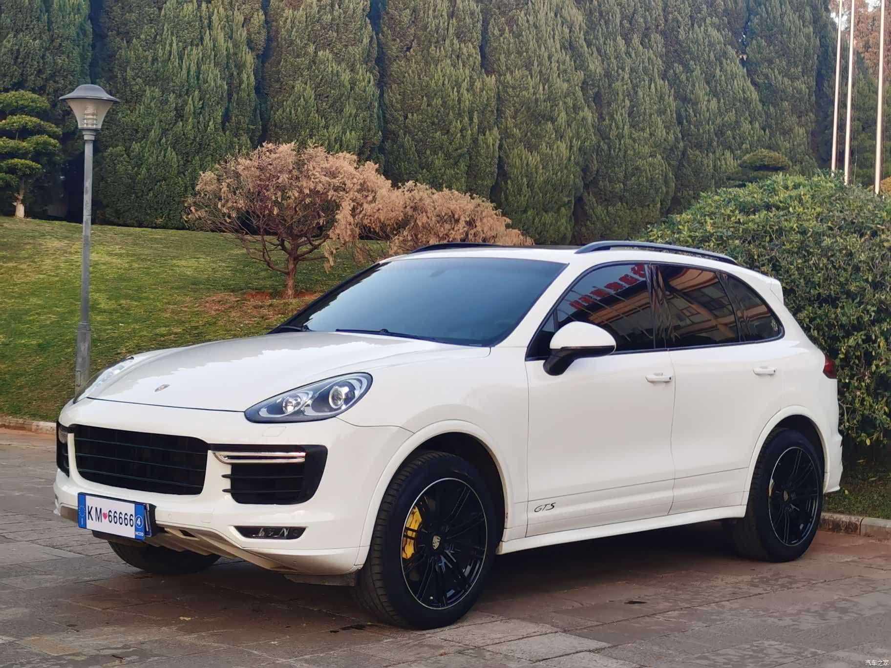 Porsche Cayenne, 2015 1