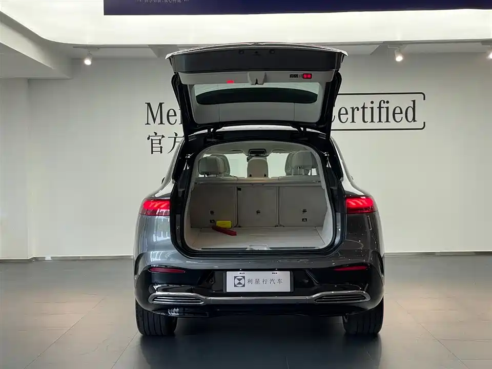 Mercedes-Benz EQS SUV