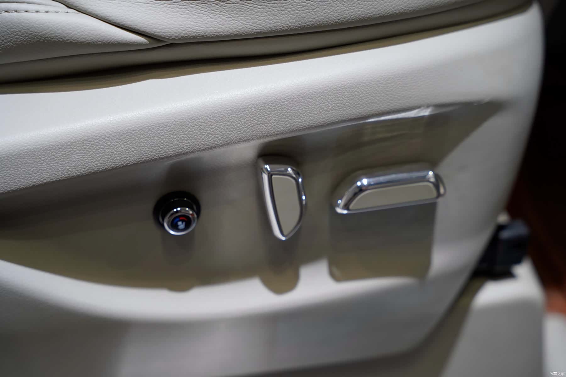 Buick GL8, 2022 13