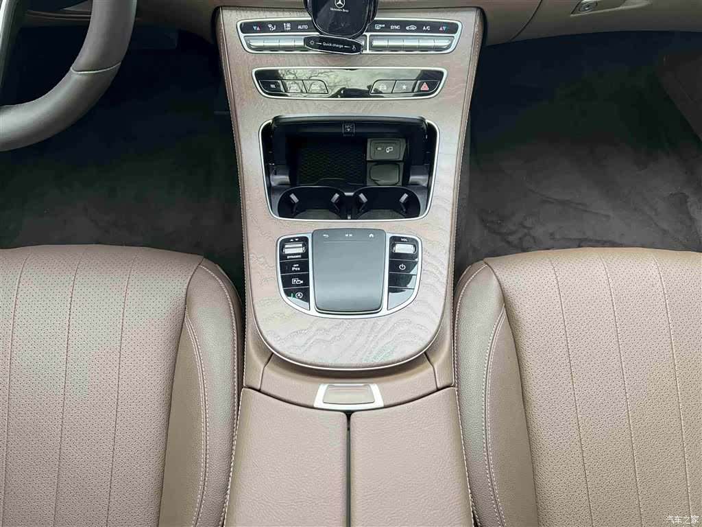Mercedes-Benz E-Class, 2022 20