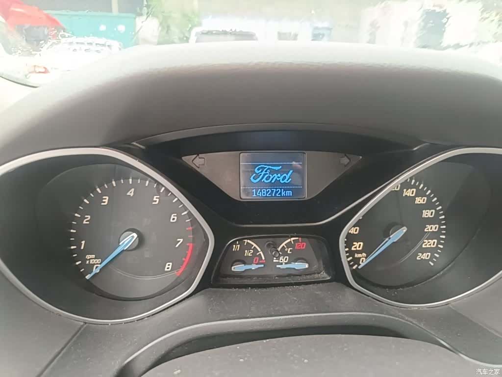 Ford Focus, 2014 12