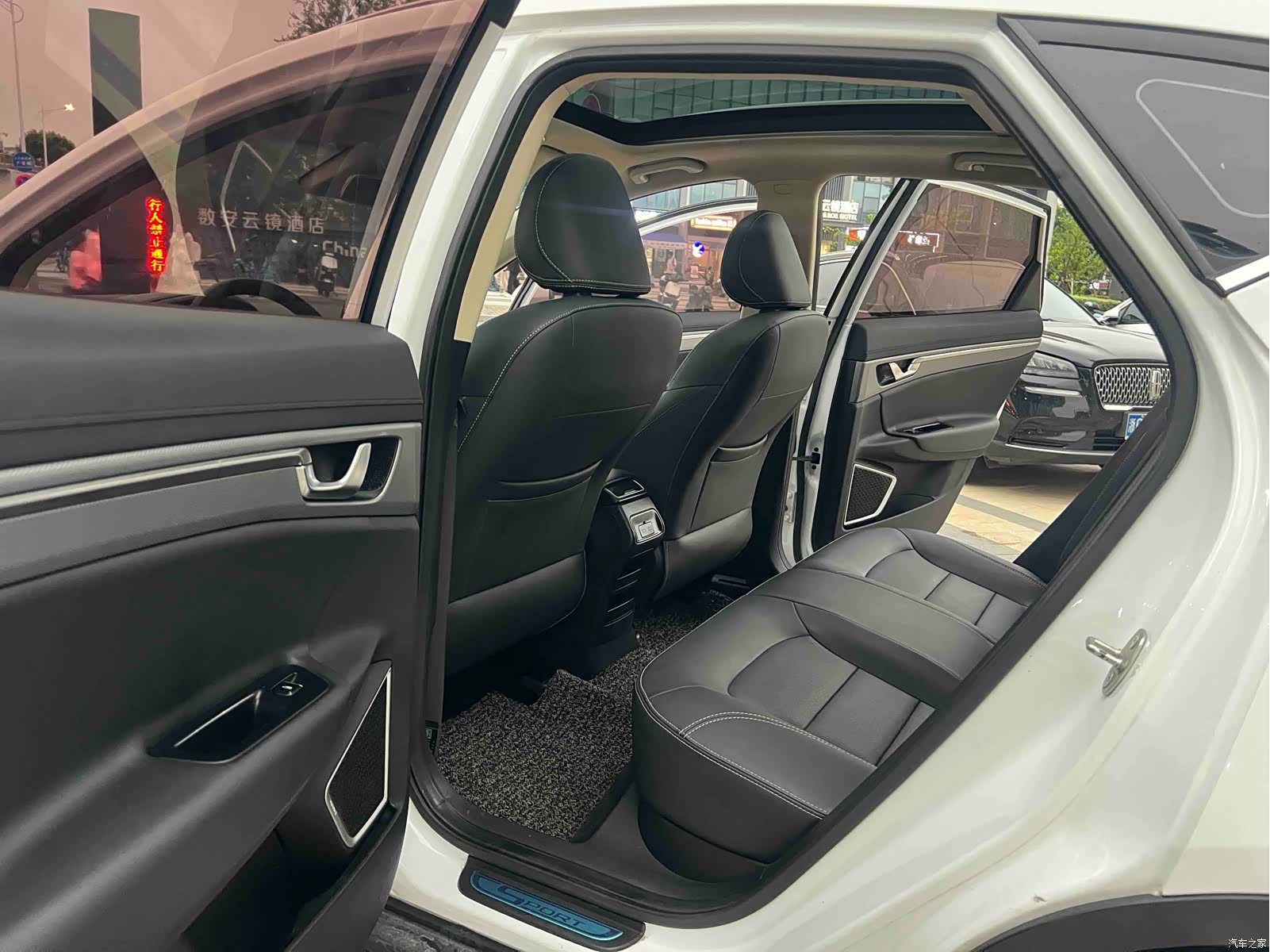 Geely Emgrand, 2019 10