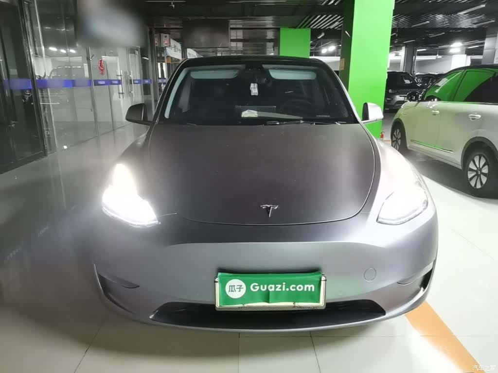 Tesla Model Y, 2023 3