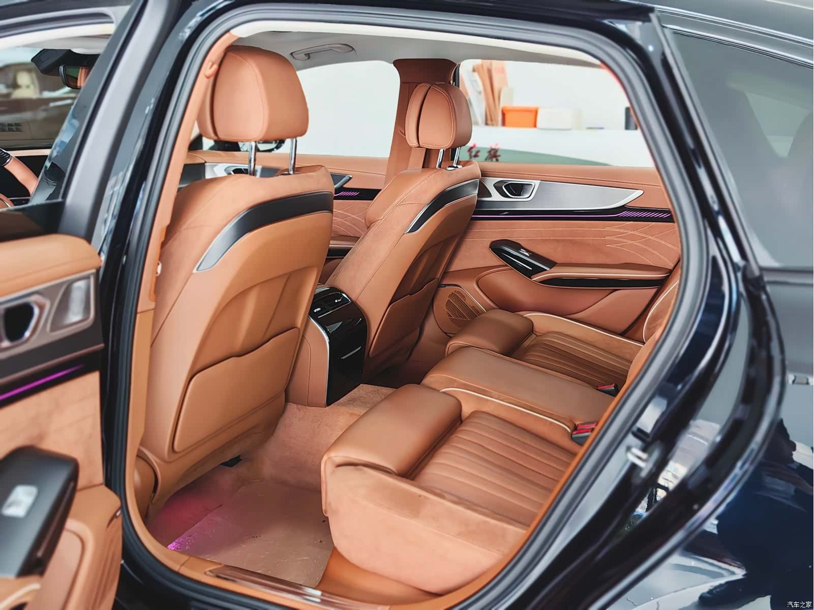 Hongqi H9, 2024 все фото