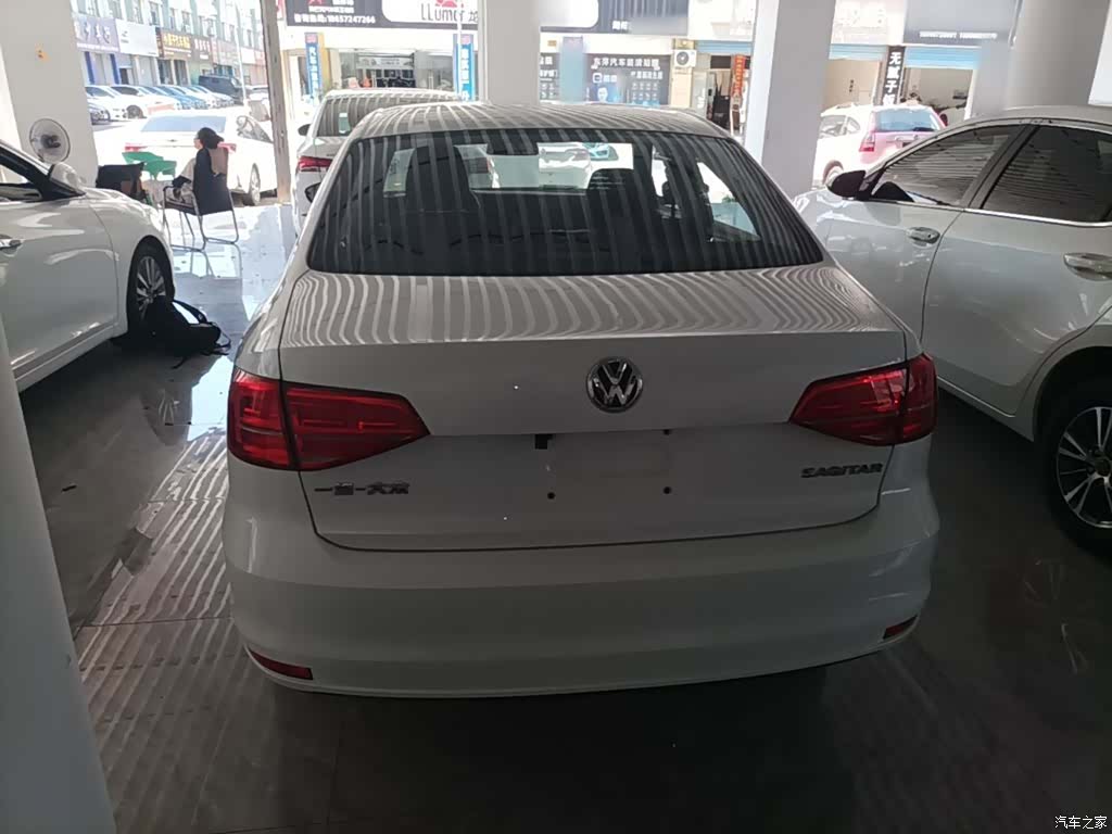 Volkswagen Sagitar, 2016 6