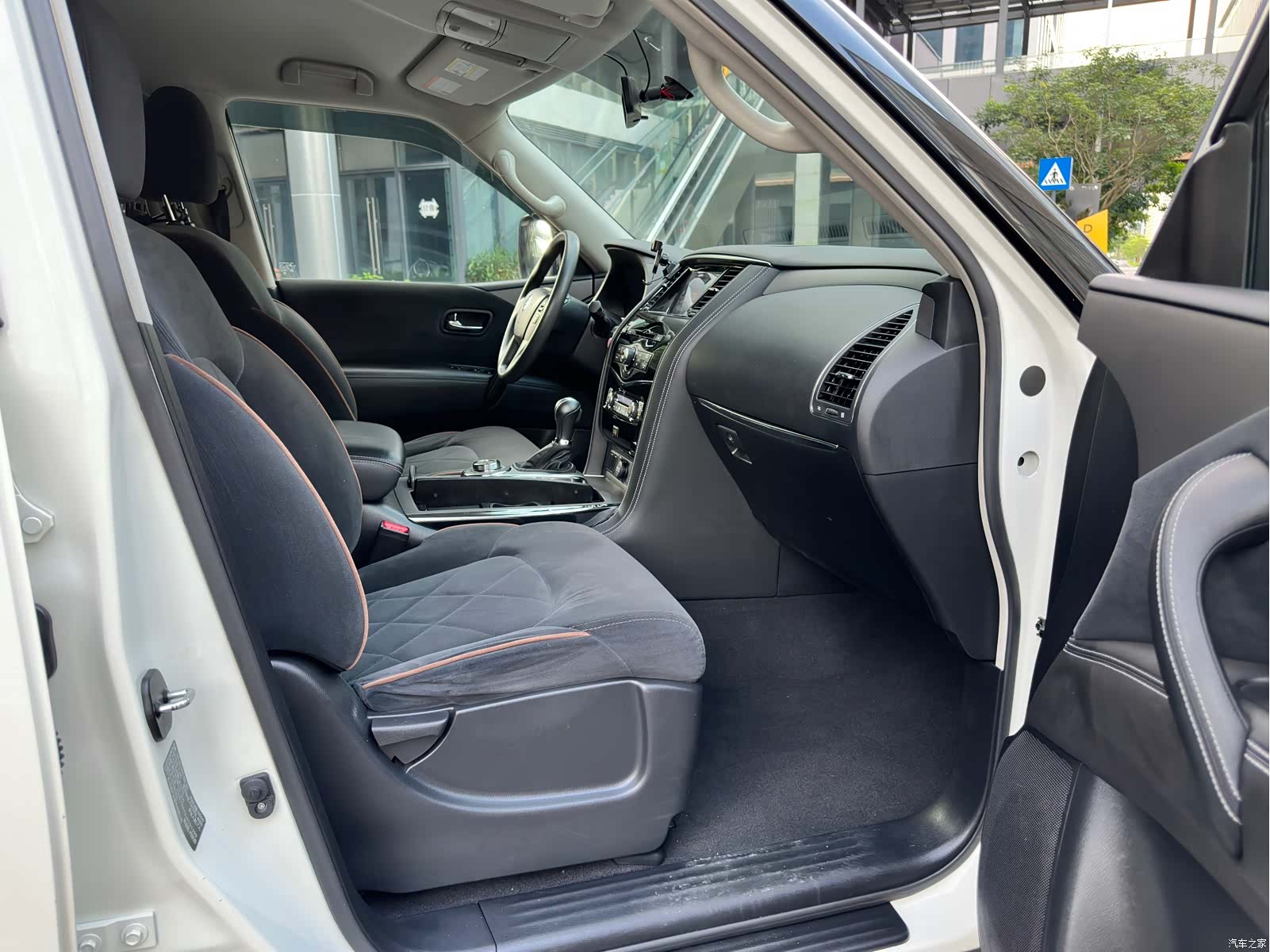 Nissan Patrol, 2017 11