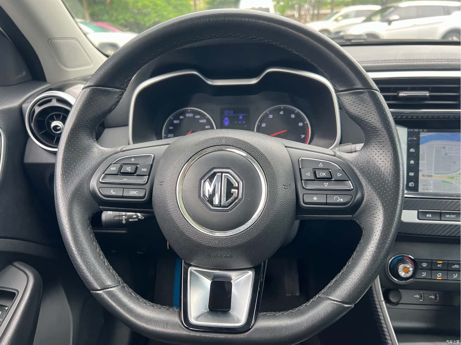 MG ZS, 2017 16