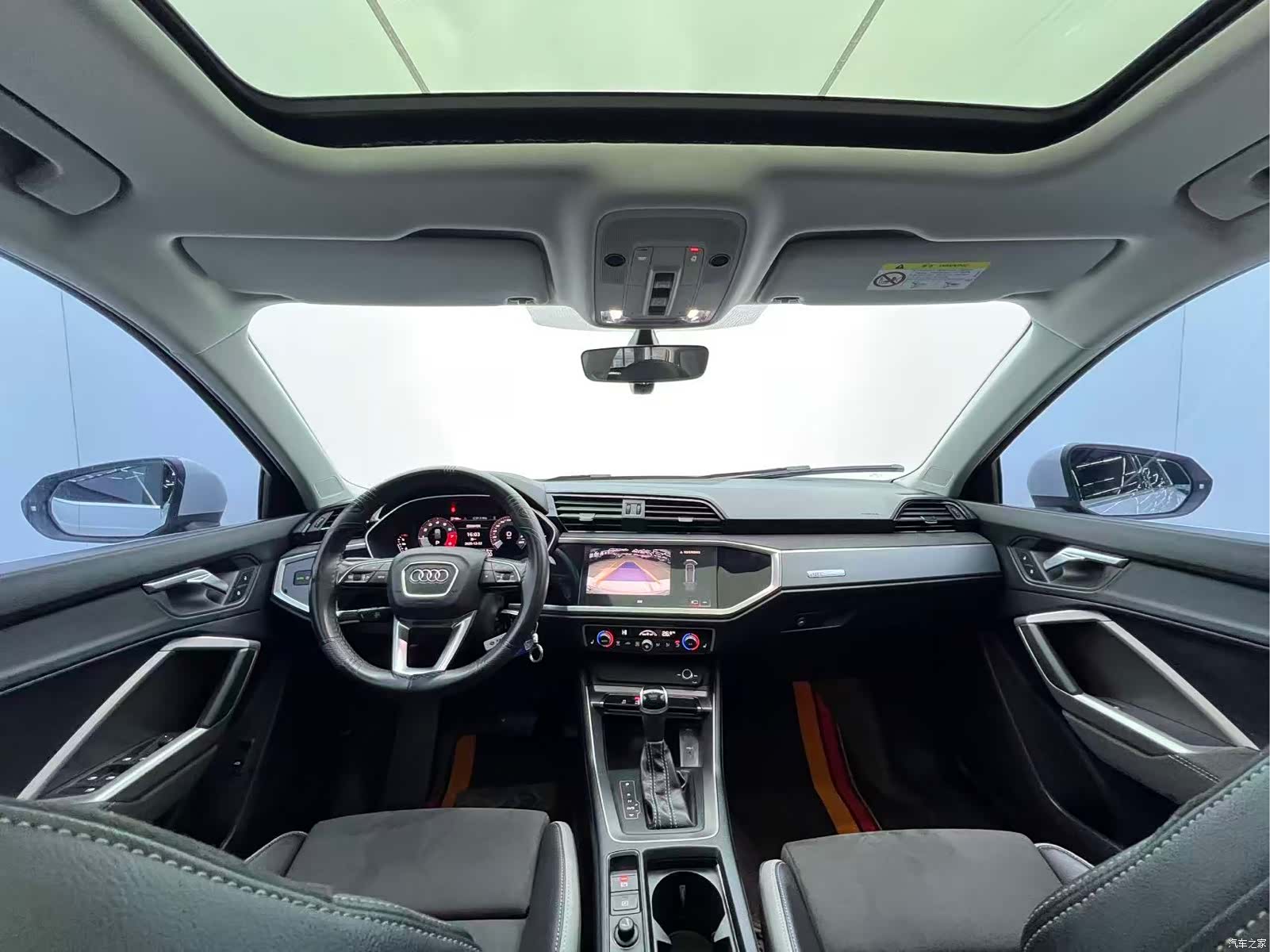 Audi Q3, 2022 9