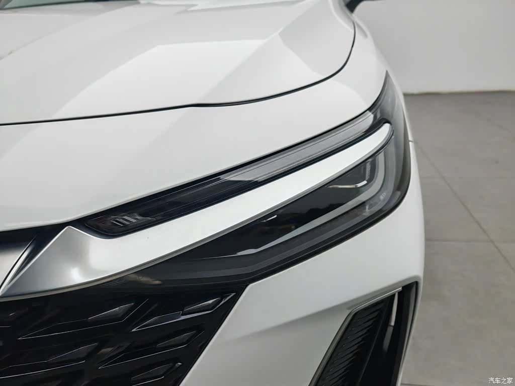 Chery Arrizo 8, 2023 7