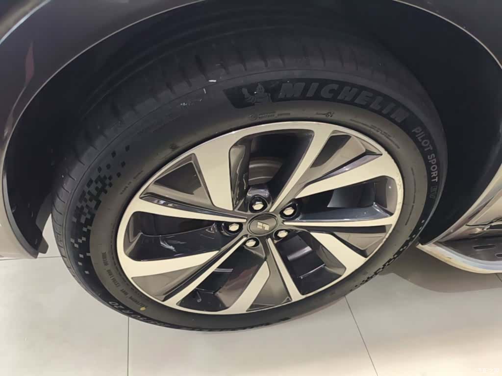 Li Auto ONE, 2021 23