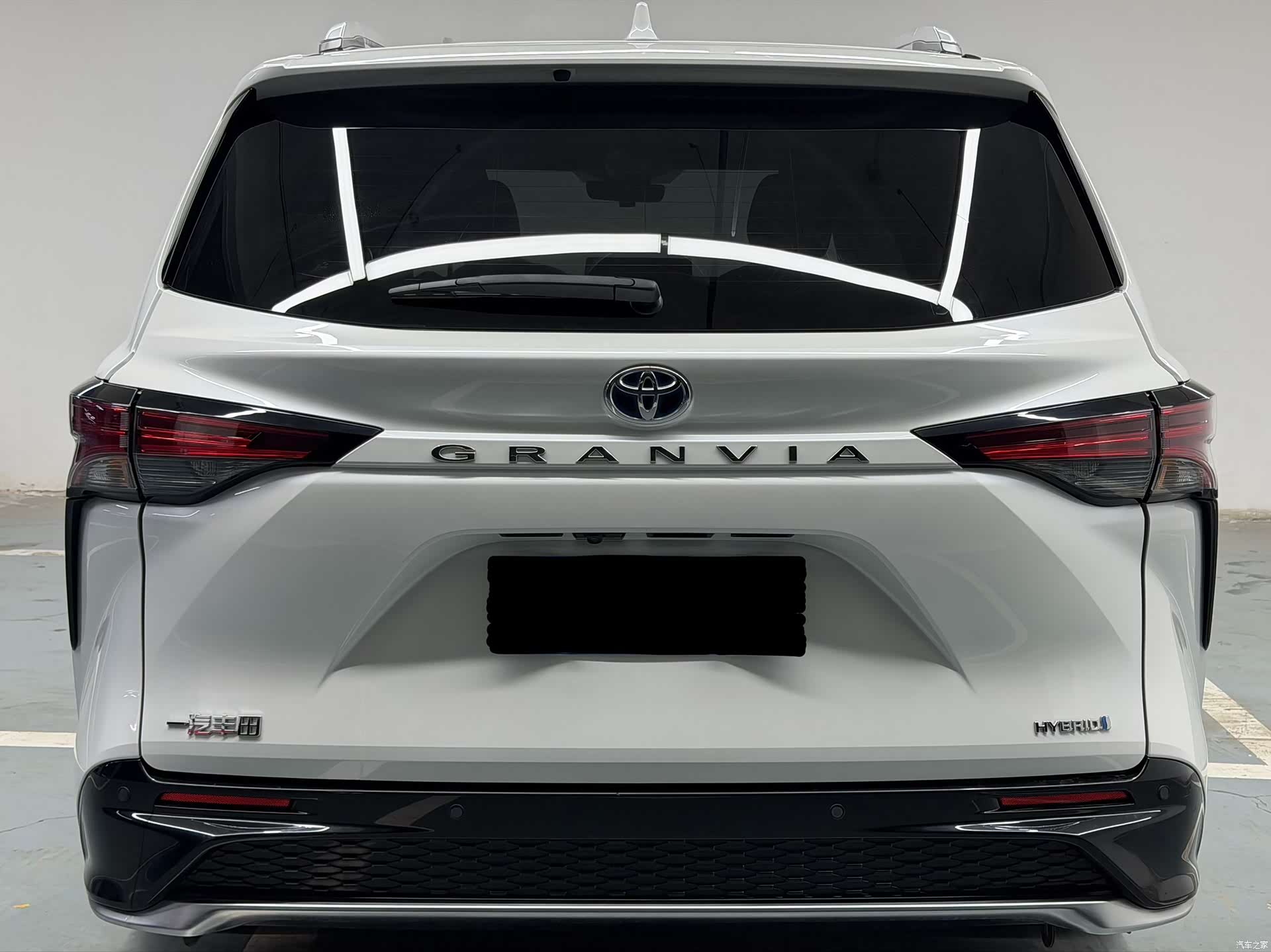 Toyota Granvia, 2024 8