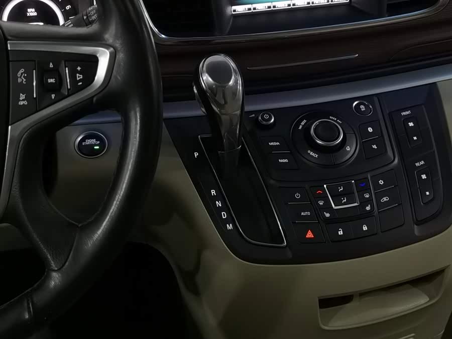 Buick GL8 2019, фото 13