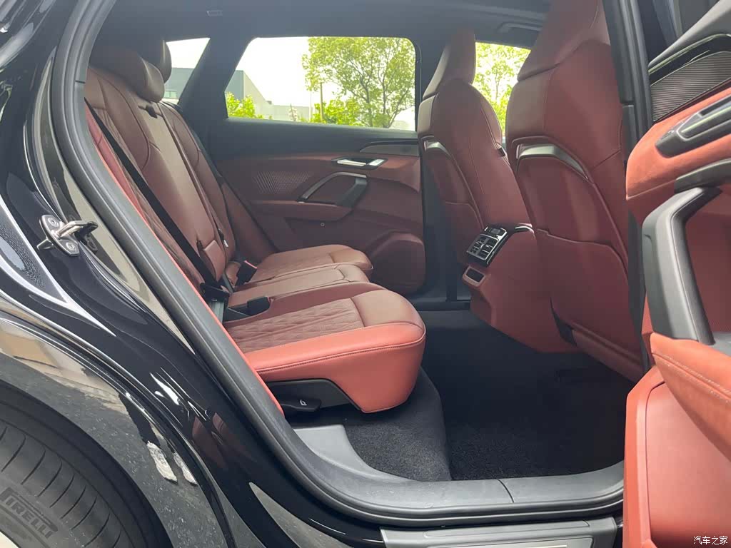 Audi Q5L, 2026 10