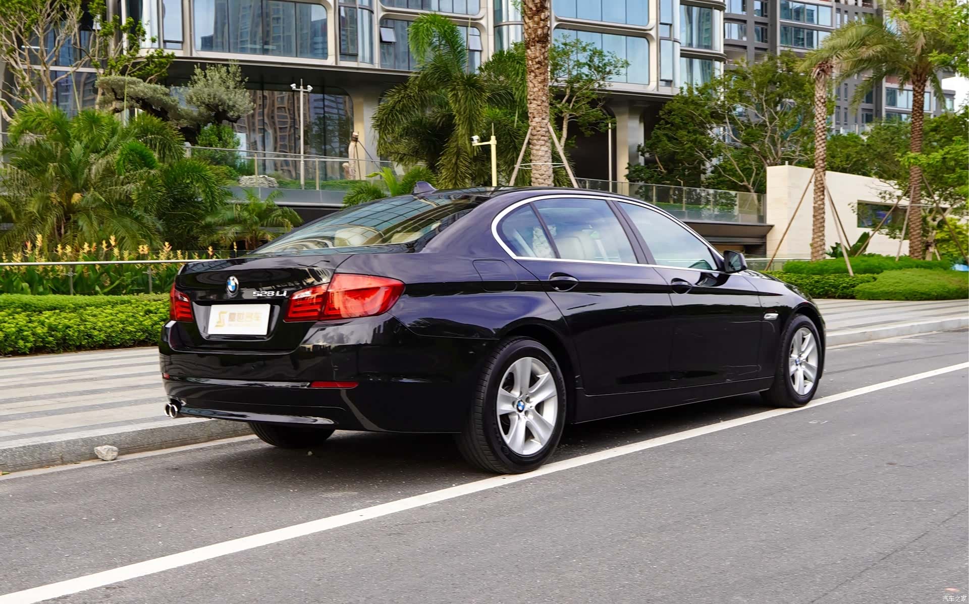BMW 5 Series, 2011 13