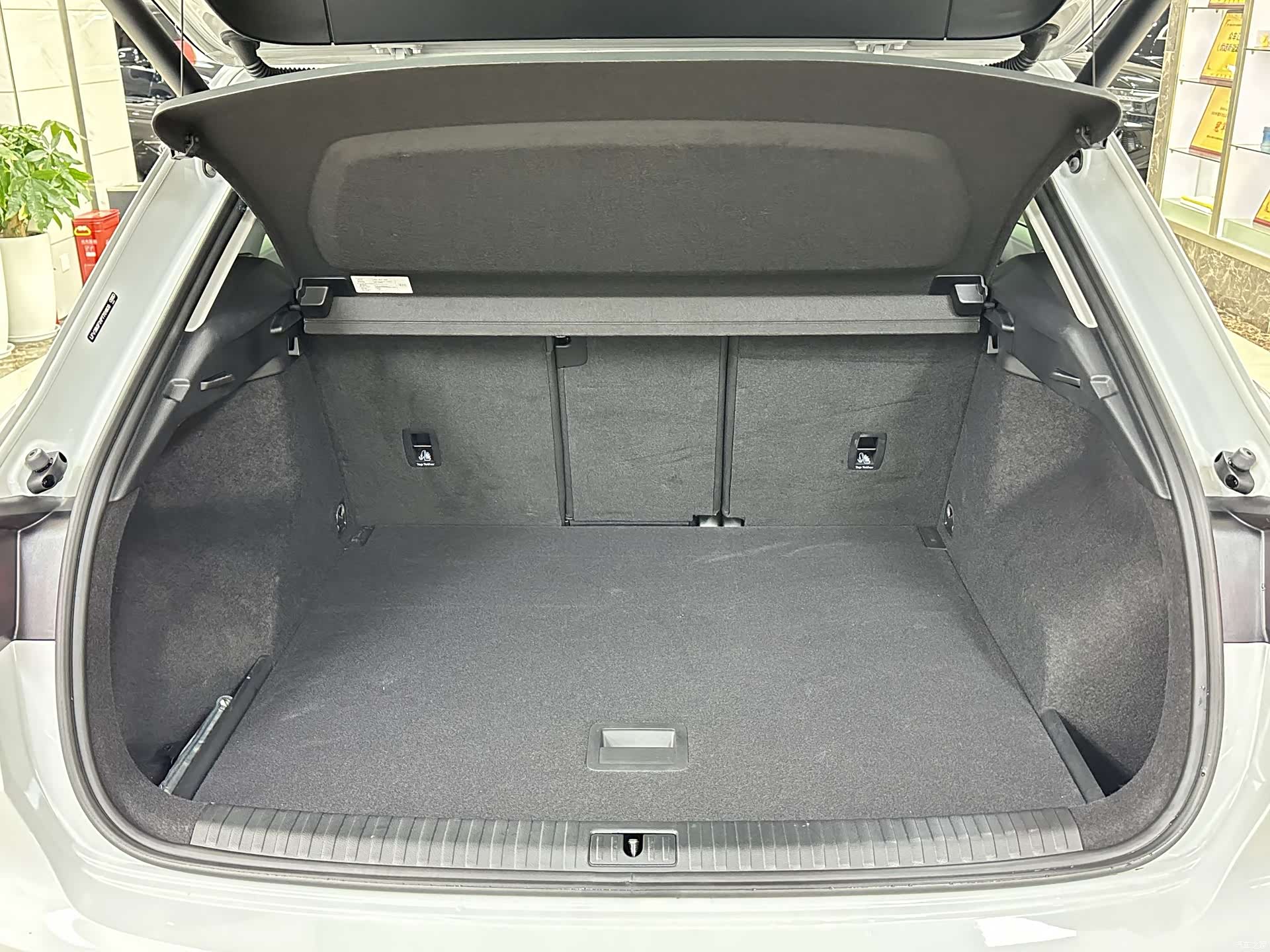 Audi Q3, 2023 8