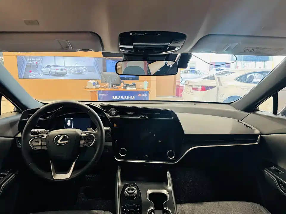 Lexus RZ Lexus RZ