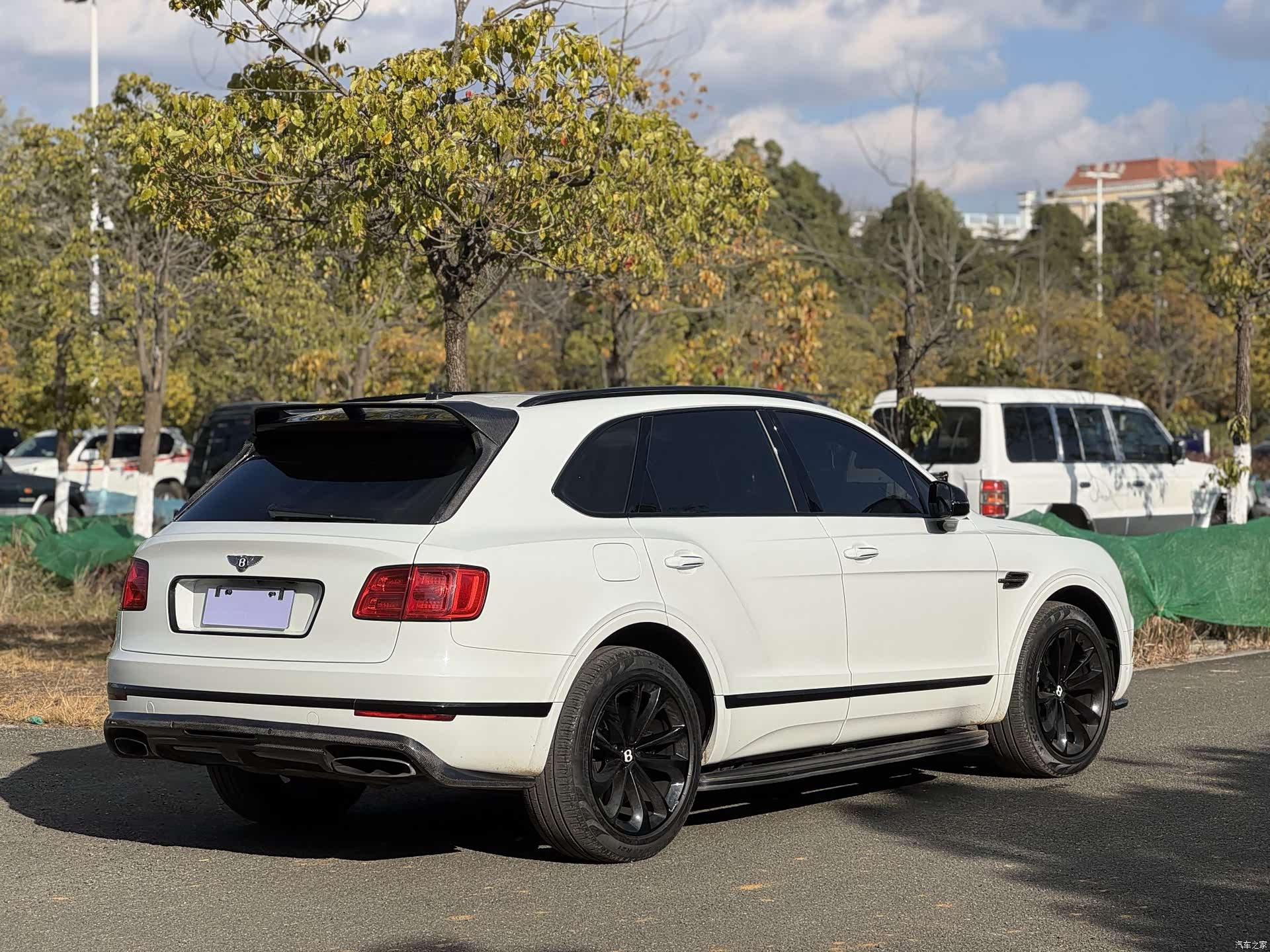 Bentley Bentayga, 2016 все фото
