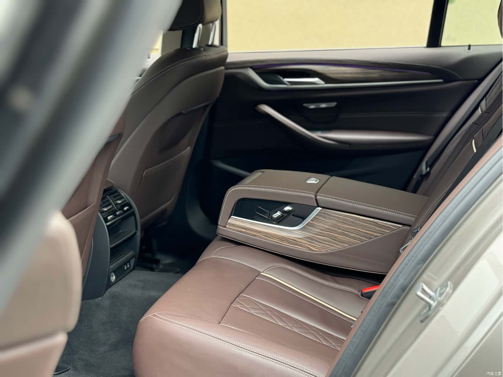 BMW 5 Series, 2020 16