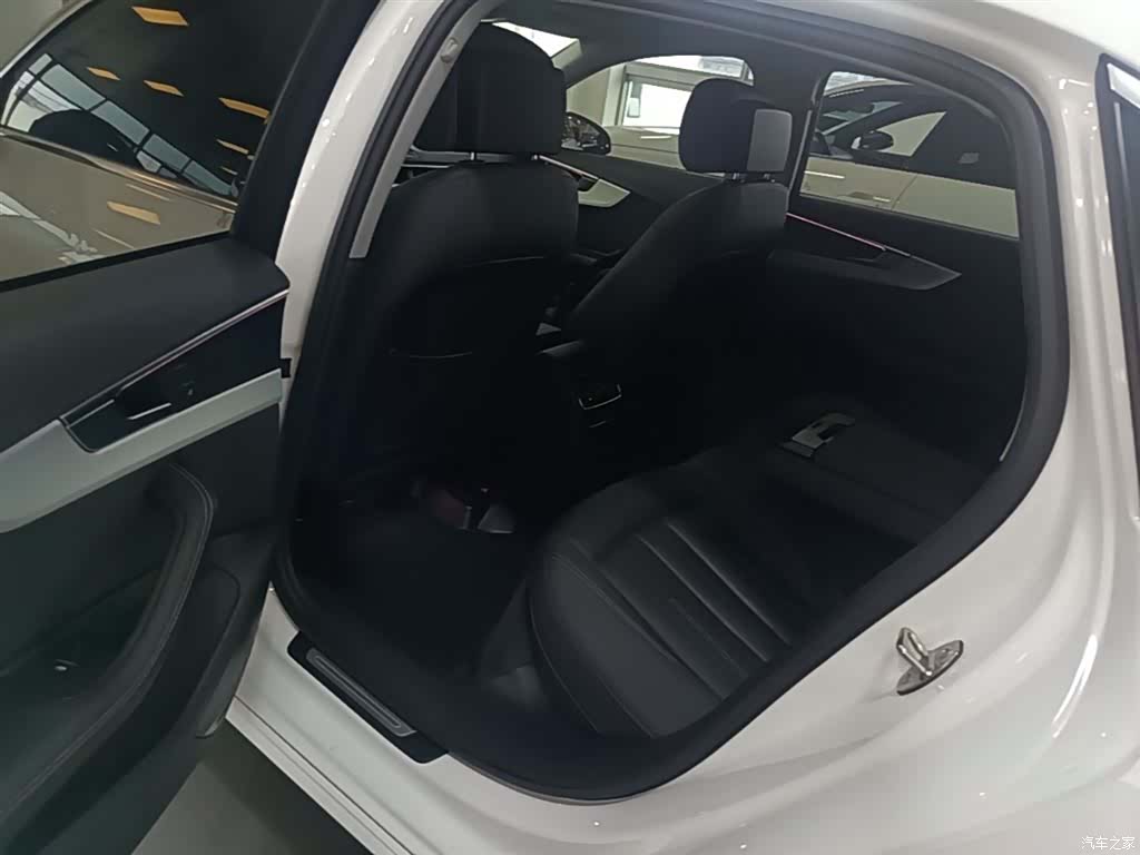 Audi A4L, 2021 17