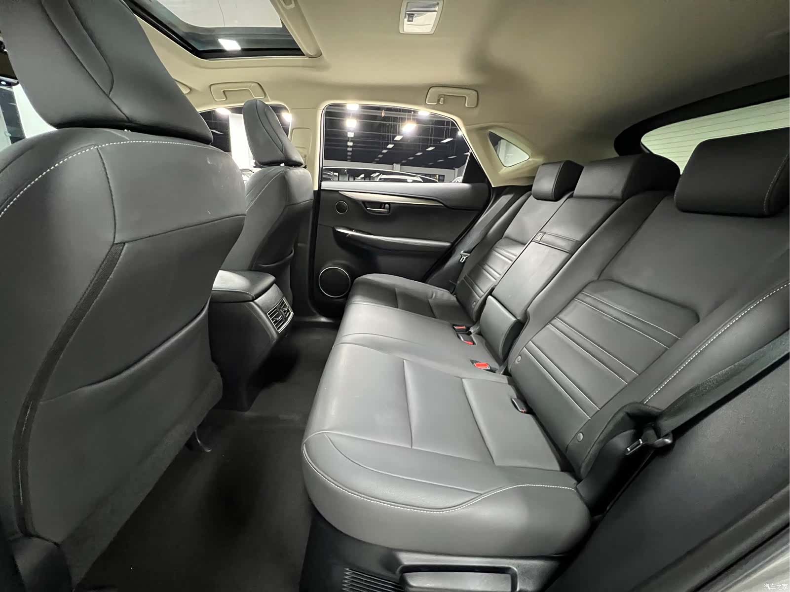 Lexus NX, 2020 9