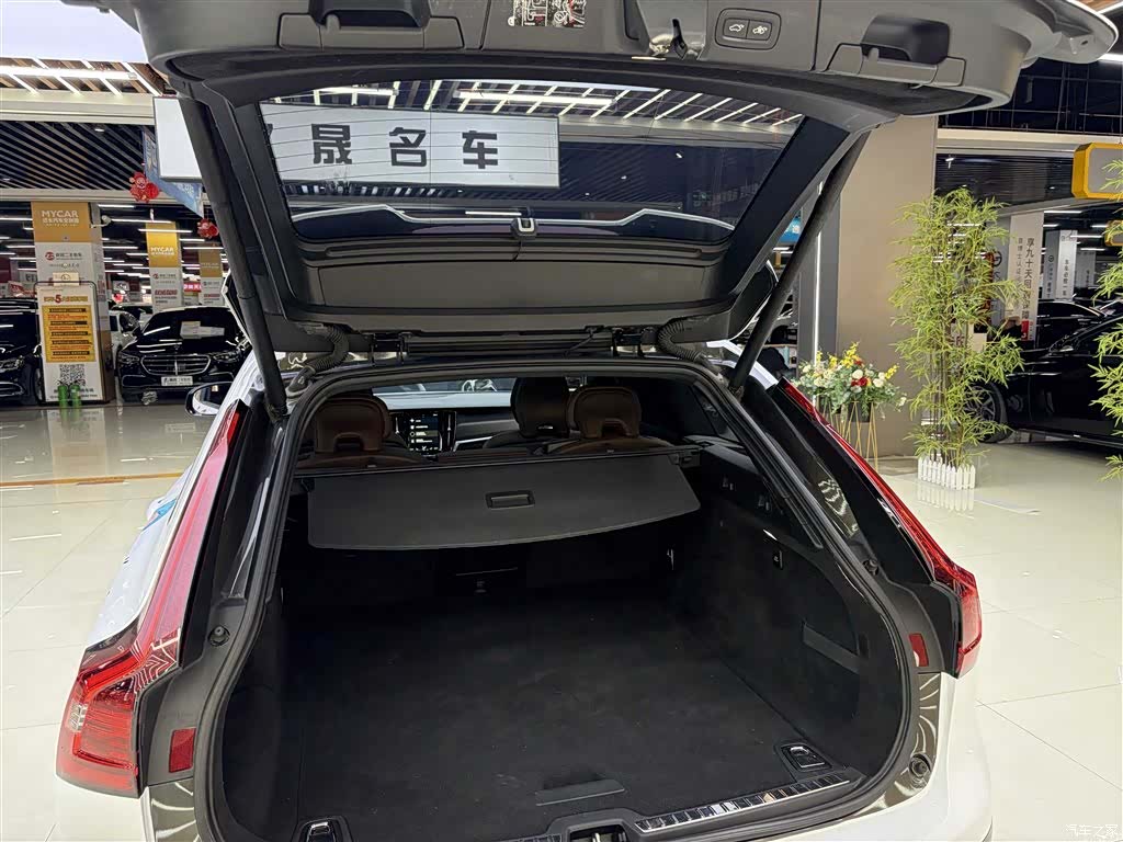 Volvo V90, 2021 15