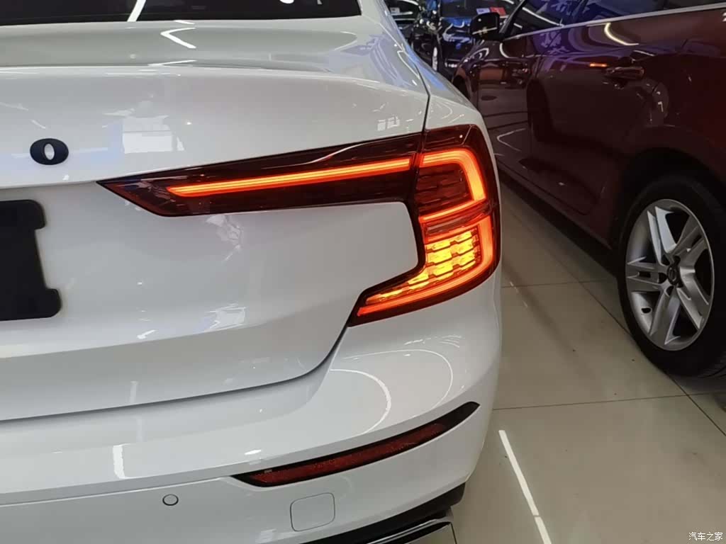 Volvo S60, 2022 8