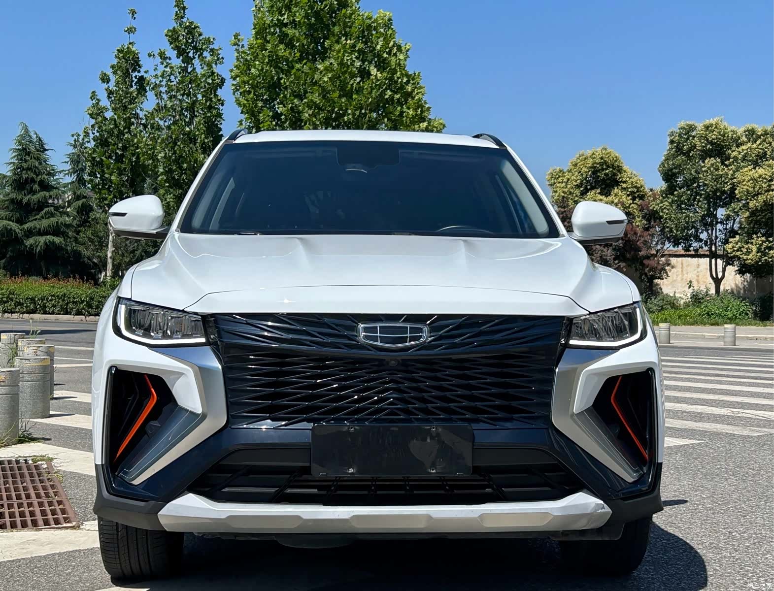 Geely Boyue, 2022 14