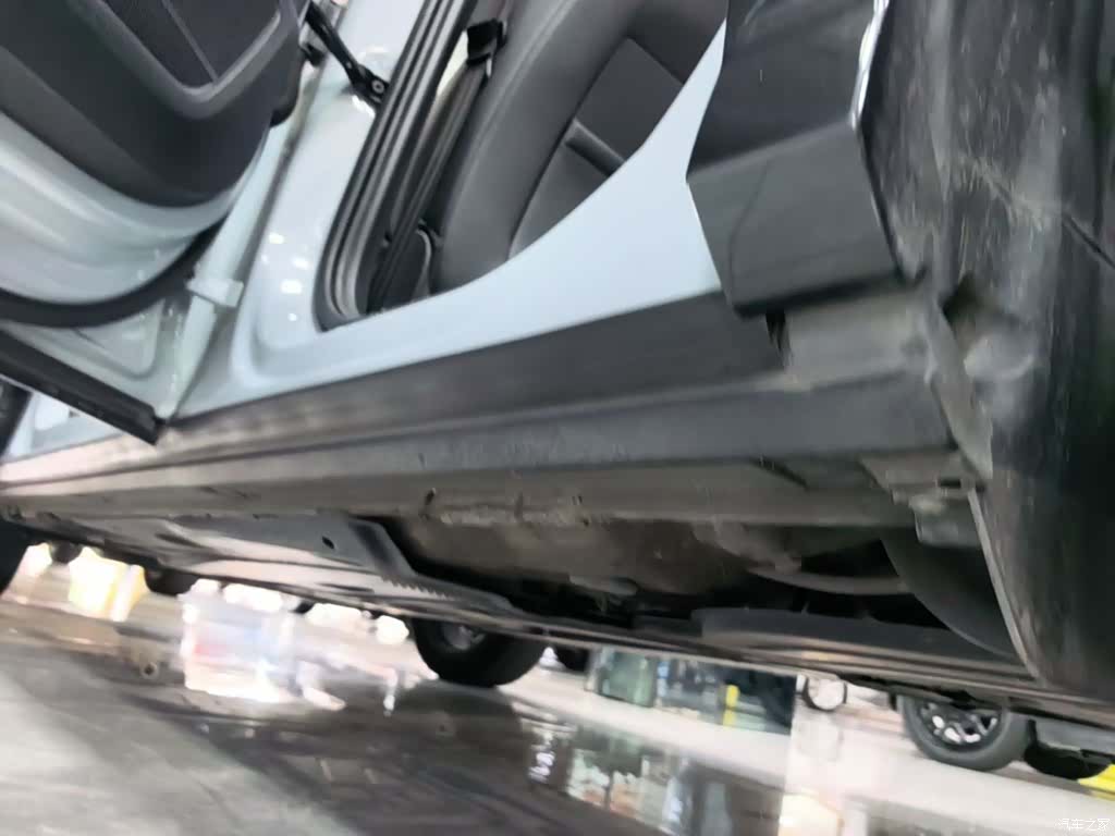Audi Q2L, 2022 22