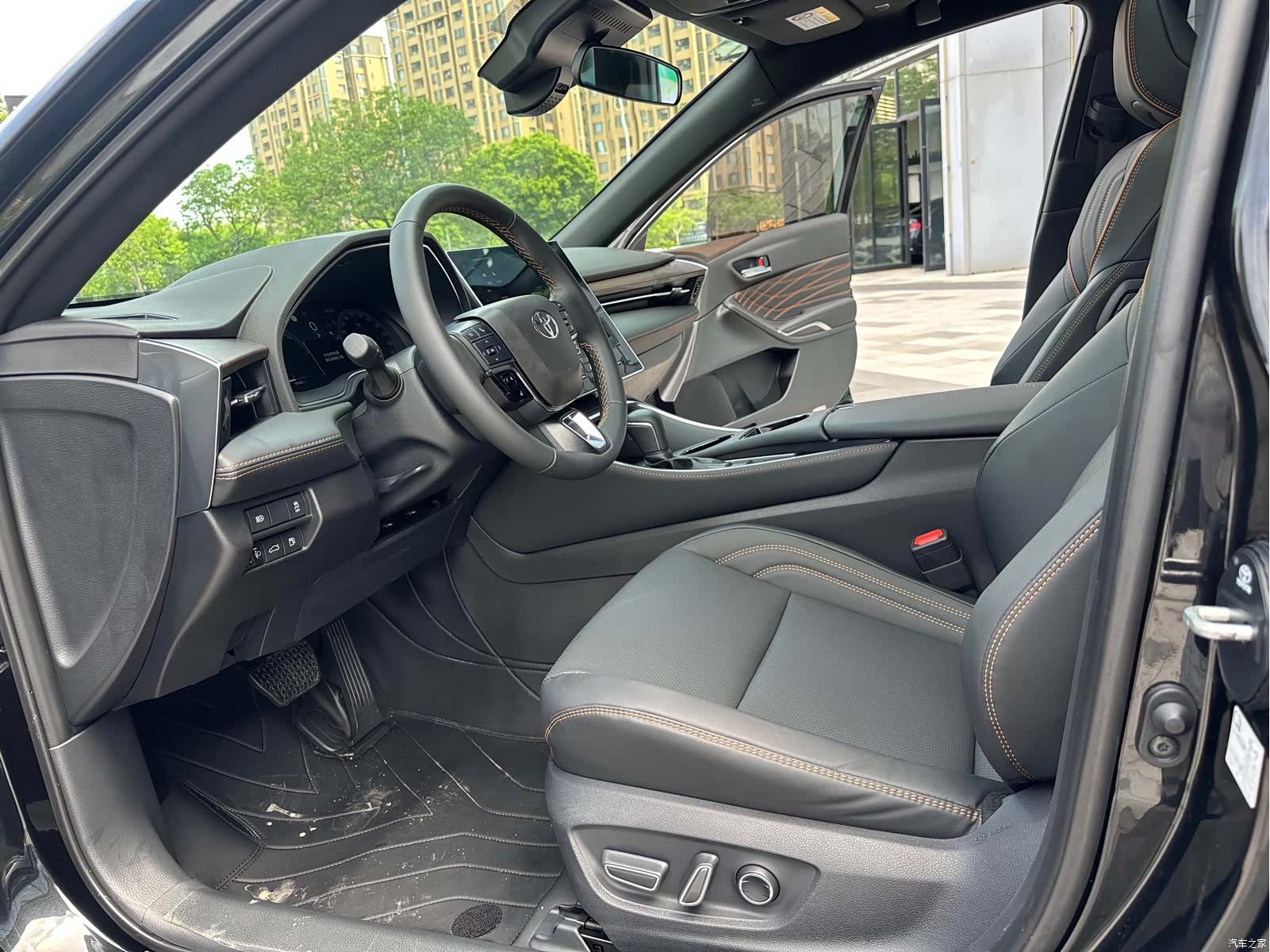 Toyota Avalon, 2025 9