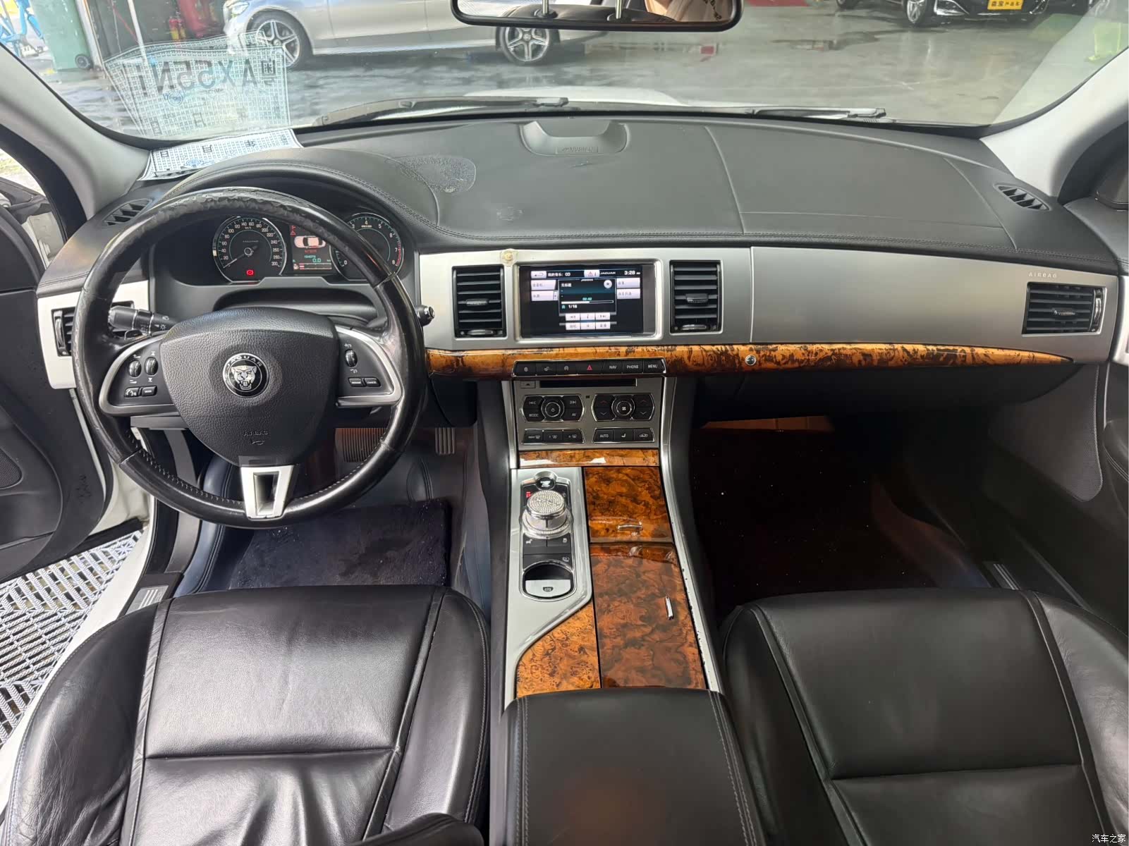 Jaguar XF, 2016 все фото