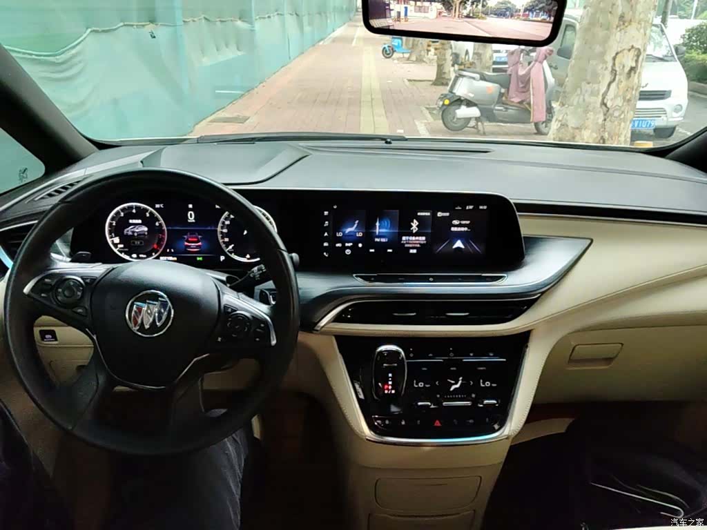 Buick GL8, 2021 10