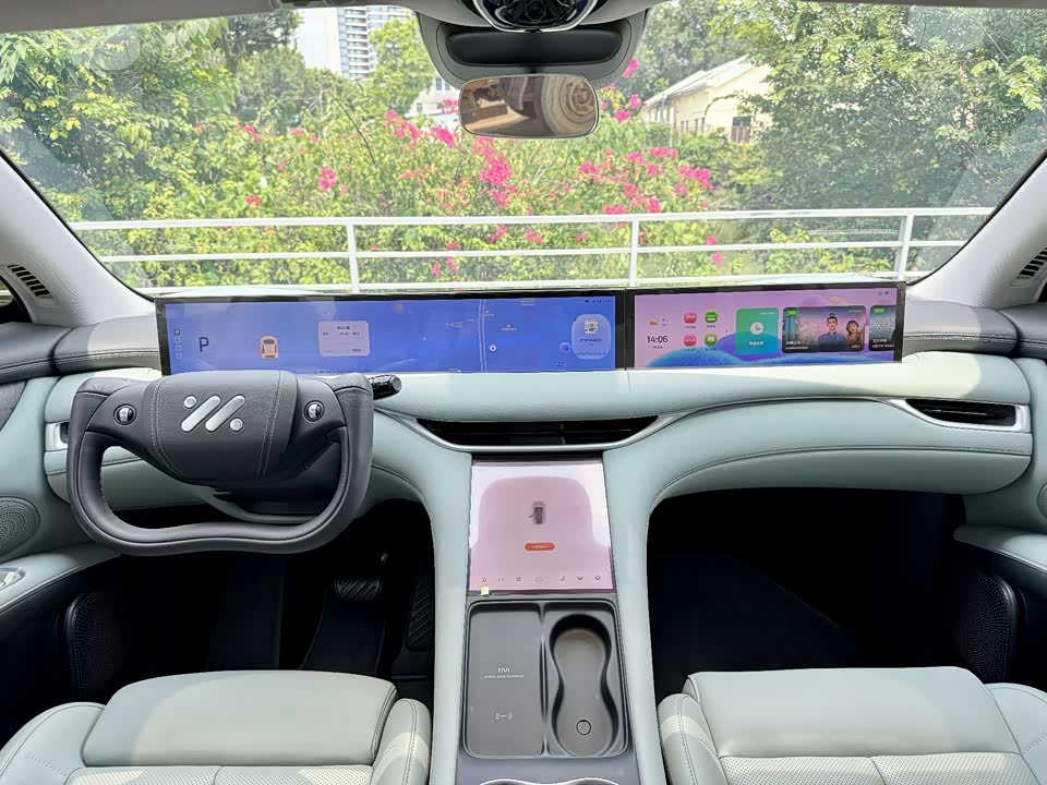 IM Motors Zhiji LS6 IM Motors Zhiji LS6