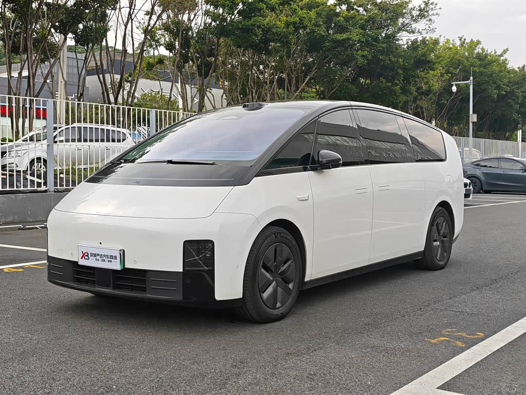 Li Auto MEGA