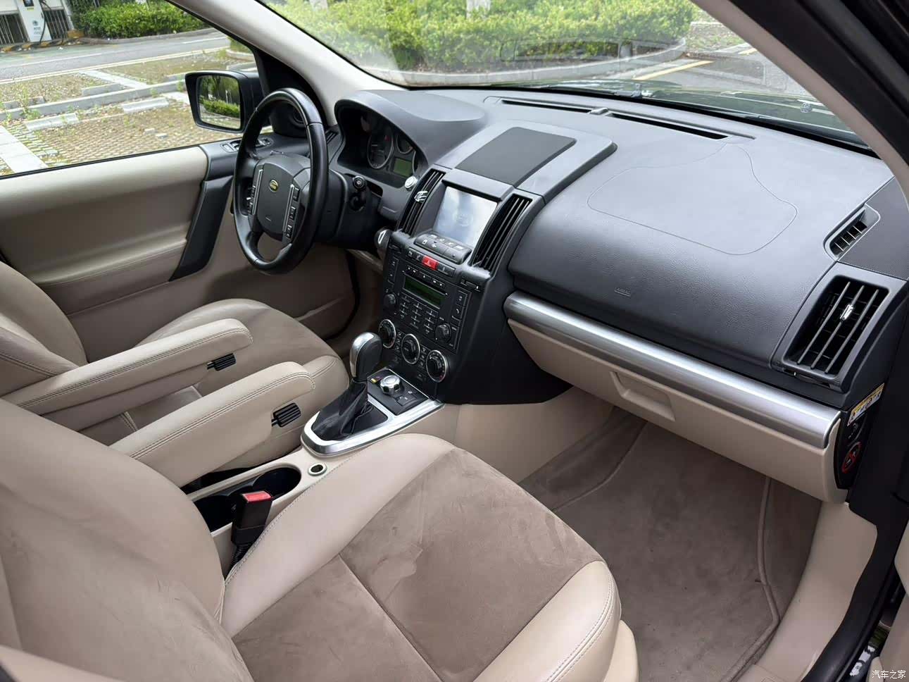 Land Rover i6, 2010 7
