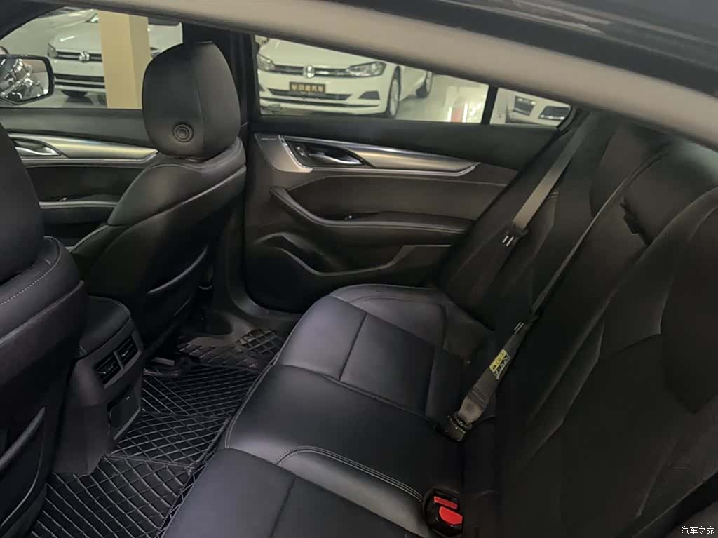 Cadillac CT5, 2023 все фото