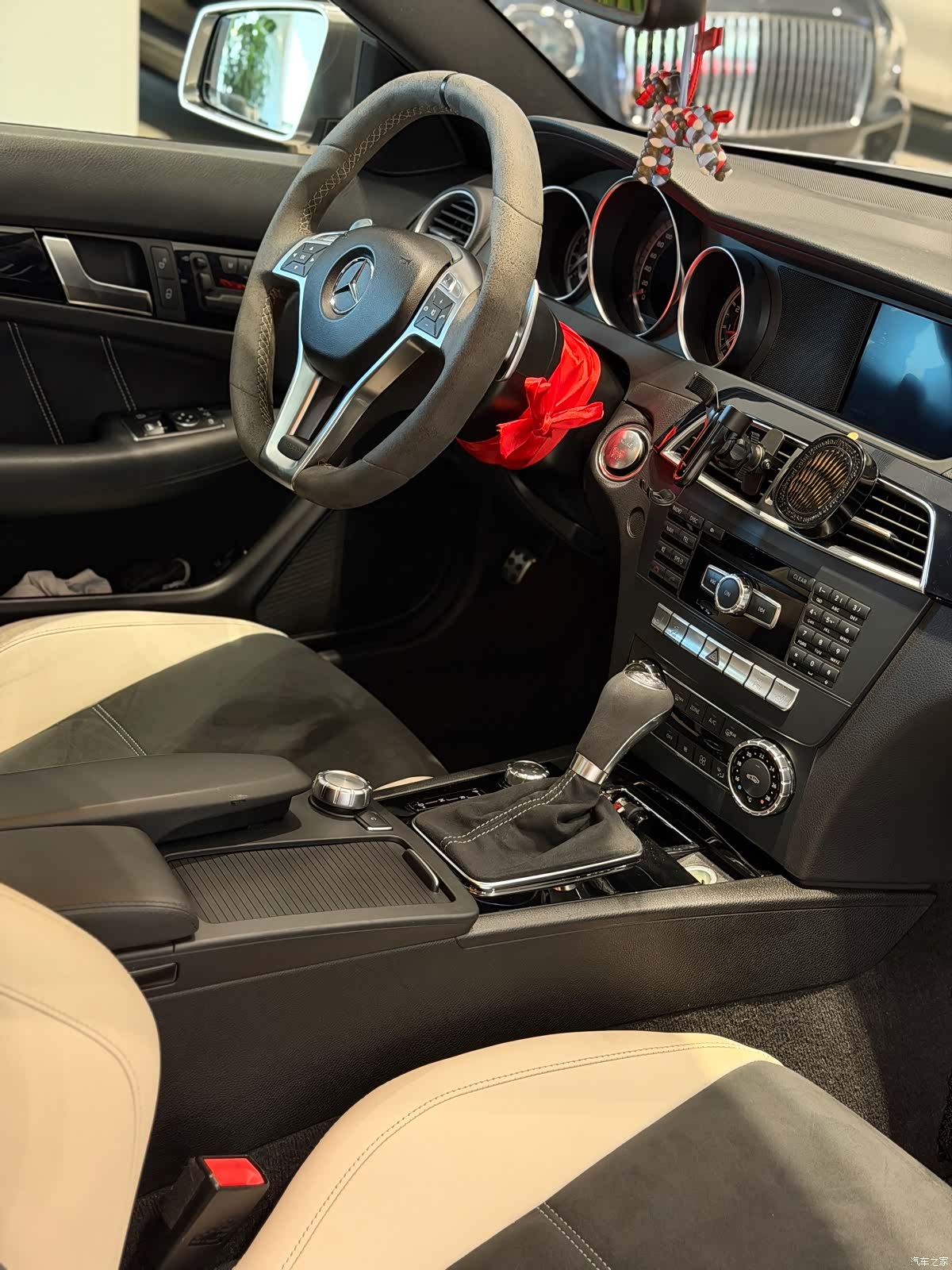 Mercedes-Benz C-Class, 2015 12
