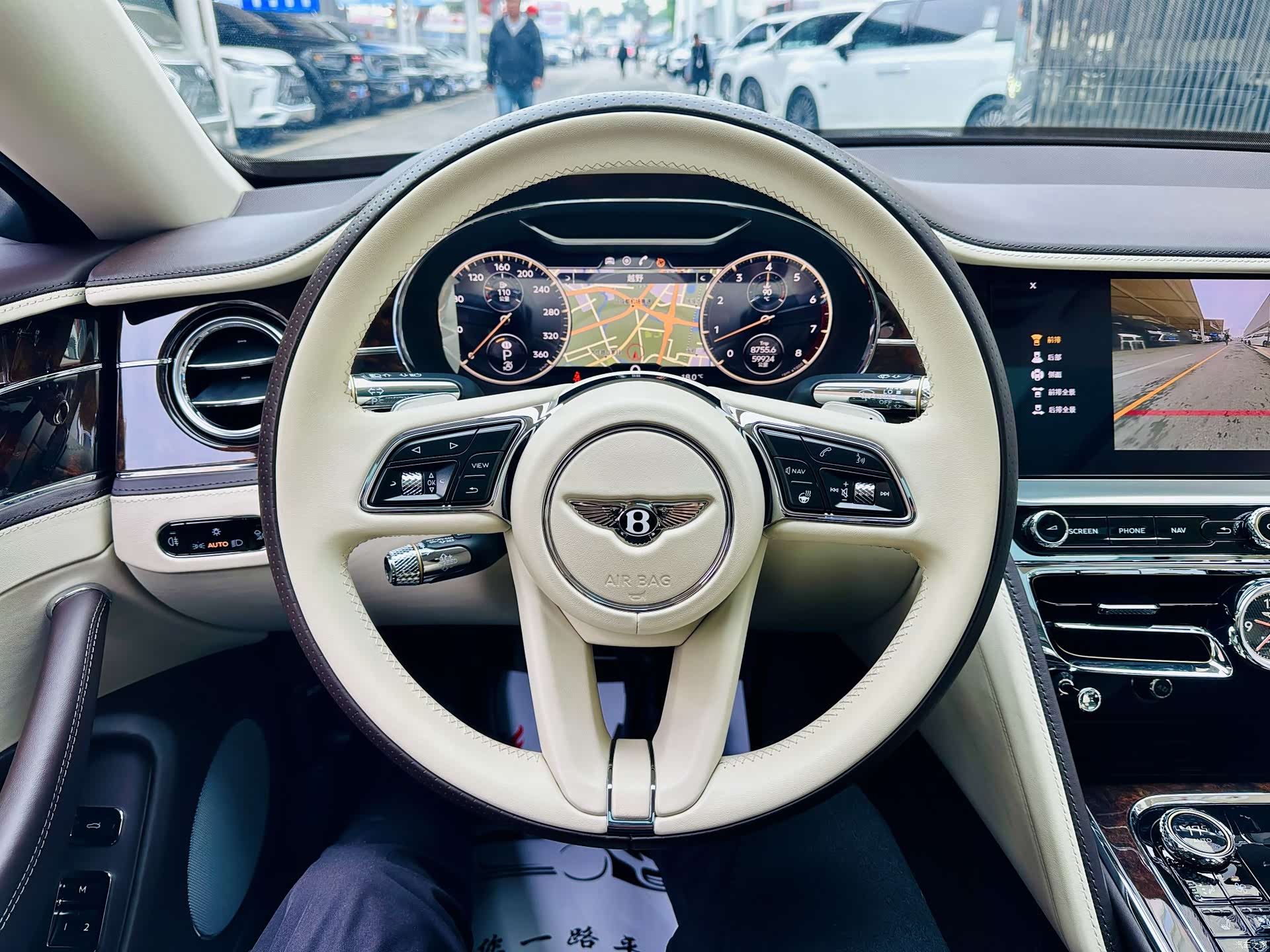 Bentley Flying Spur, 2022 2